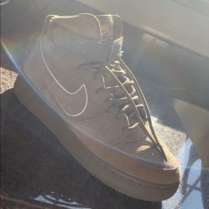 Boys Nike air force one high- Grey